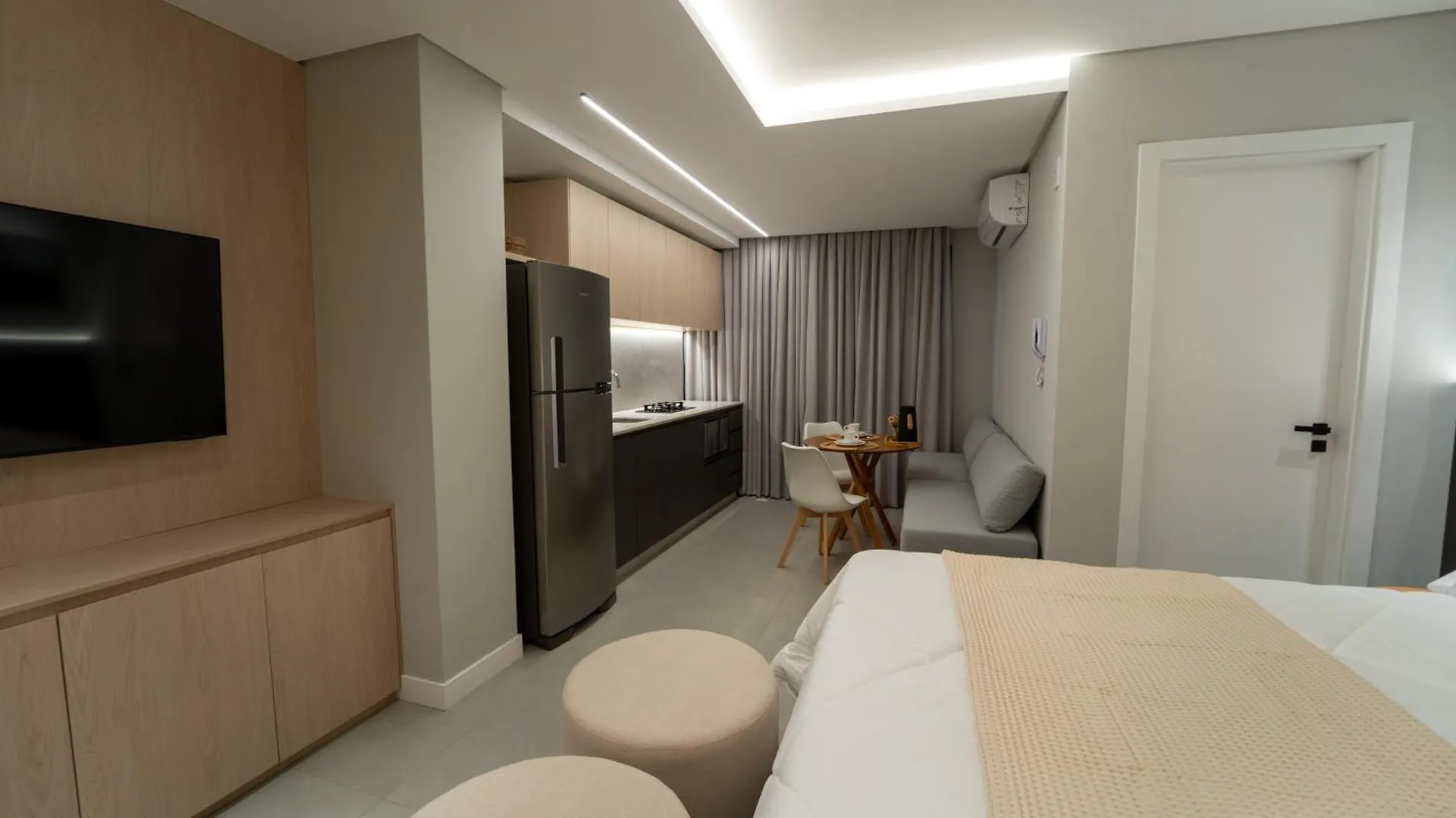 아파트 Lofts Amplos E Sofisticados A 600M Da Vila Germanica 브루메나우